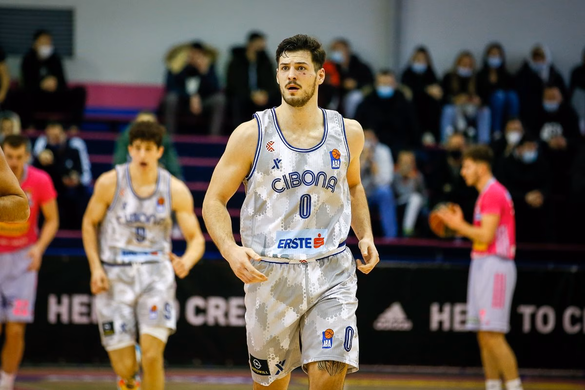 El pivot austríaco Josip Popić se suma al Hestia Menorca