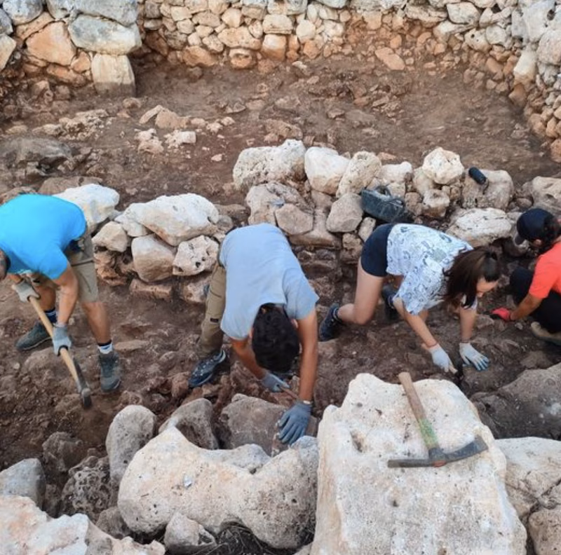 Menorca Heritage excava de nuevo en Torre d'en Galmés
