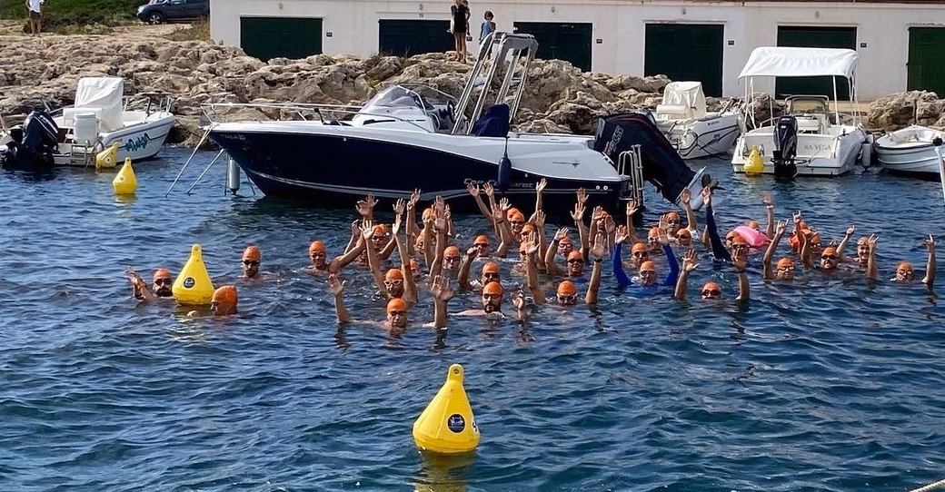 Álex Serrano y Blanca Pons ganan la travesía entre Biniancolla y Punta Prima