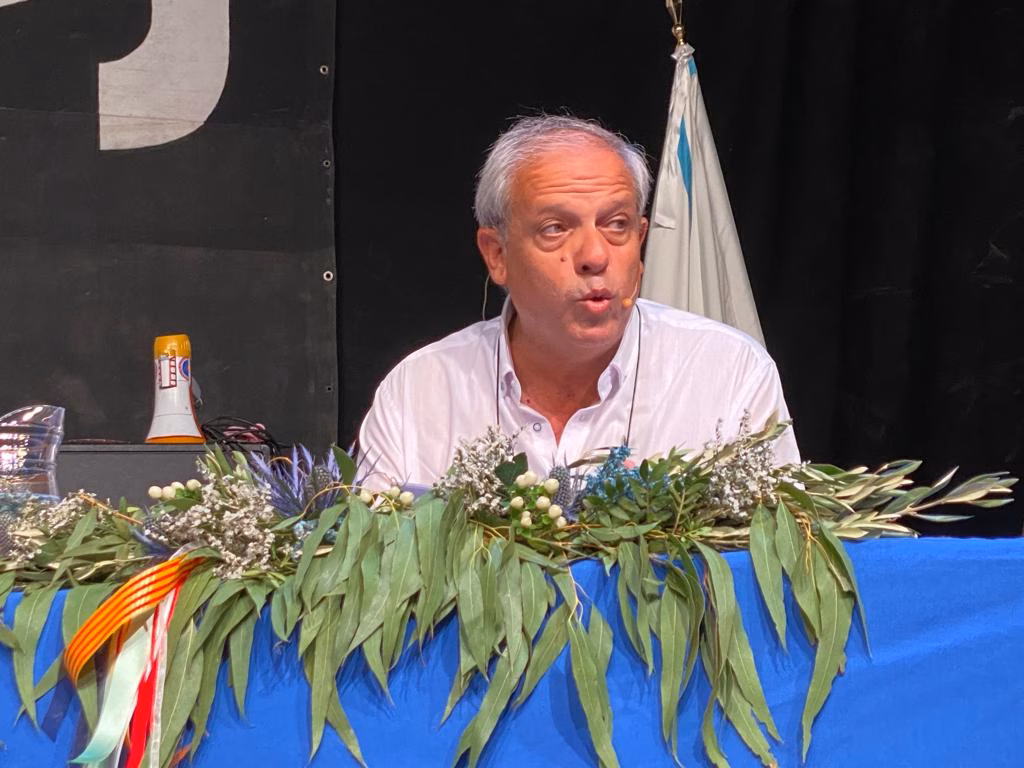 Toni Seguí llama a la fiesta en Sant Lluís
