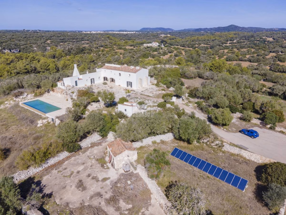 (Vídeo) La finca de 6.4 millones que llega hasta la costa sur de Menorca