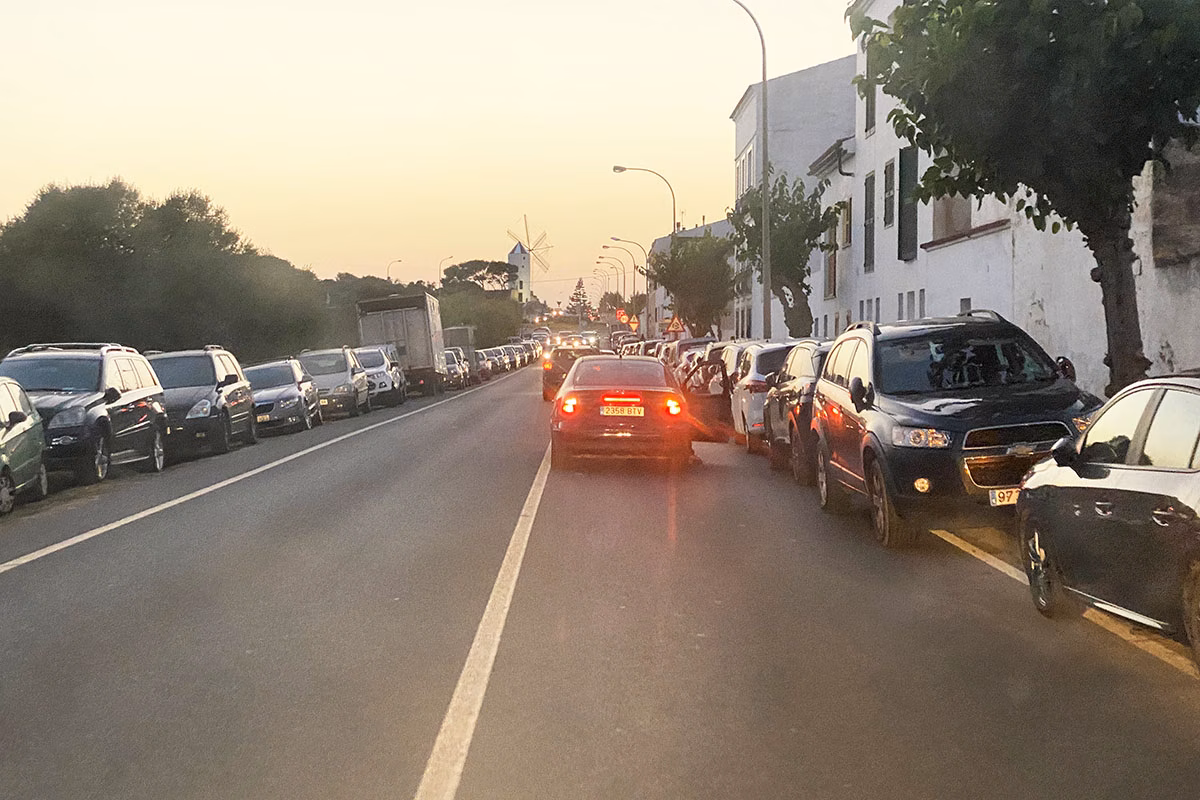 Sin espacio para aparcar en Es Castell