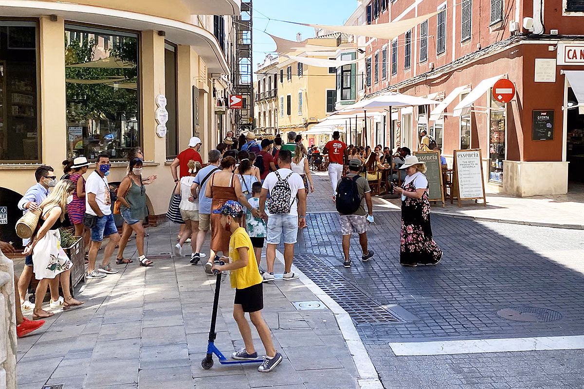 Los turistas que han llegado a Menorca desde enero han gastado 256,15 millones de euros