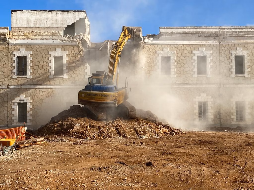 Los Cuarteles de Santiago de Maó albergarán la Escuela Oficial de Idiomas