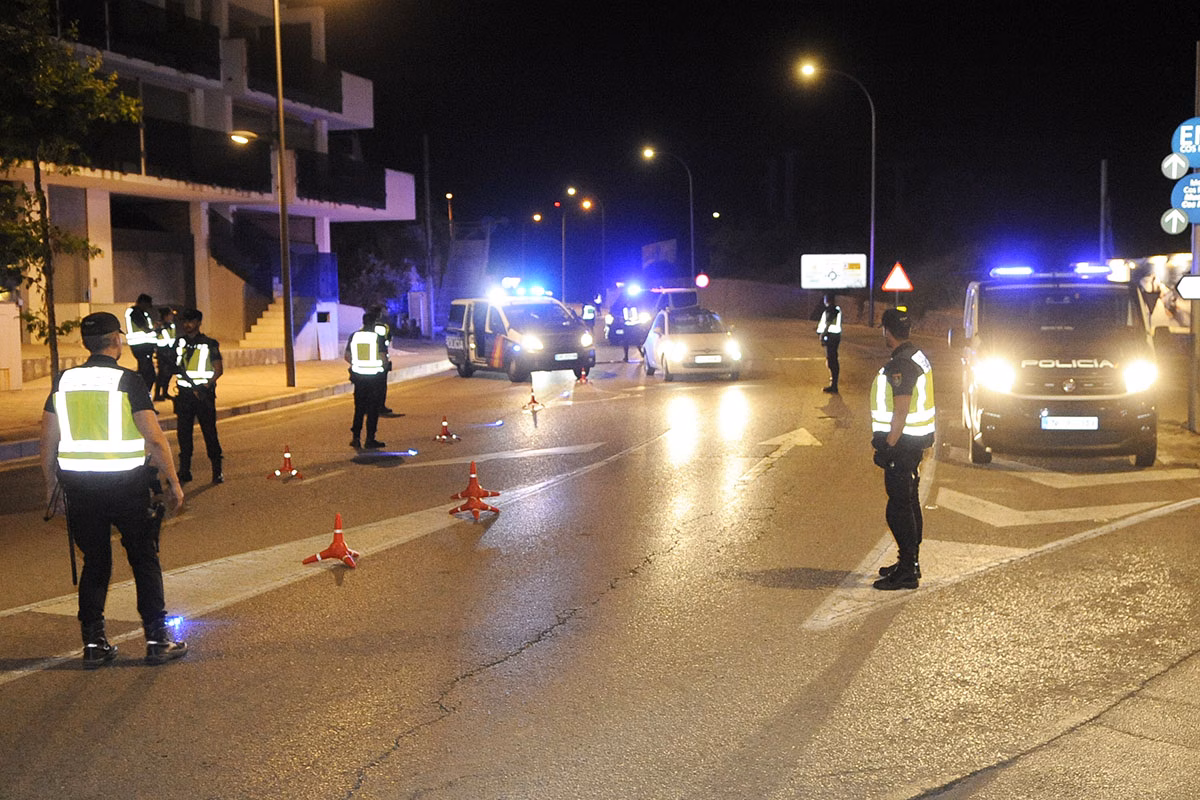 (Fotos) La Policía Nacional refuerza los controles en Menorca