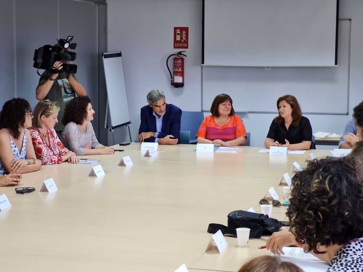 Govern y sindicatos acuerdan reducir la temporalidad en las administraciones públicas