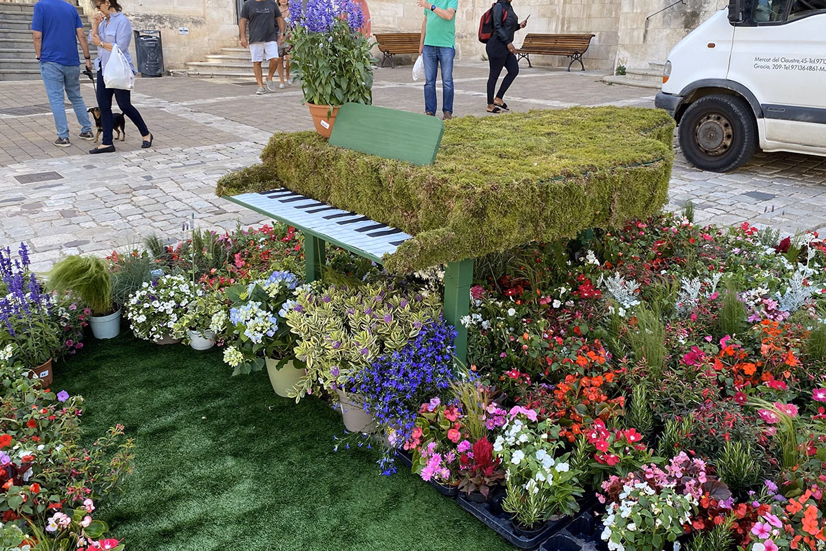 (Fotos) Maó se llena de flores