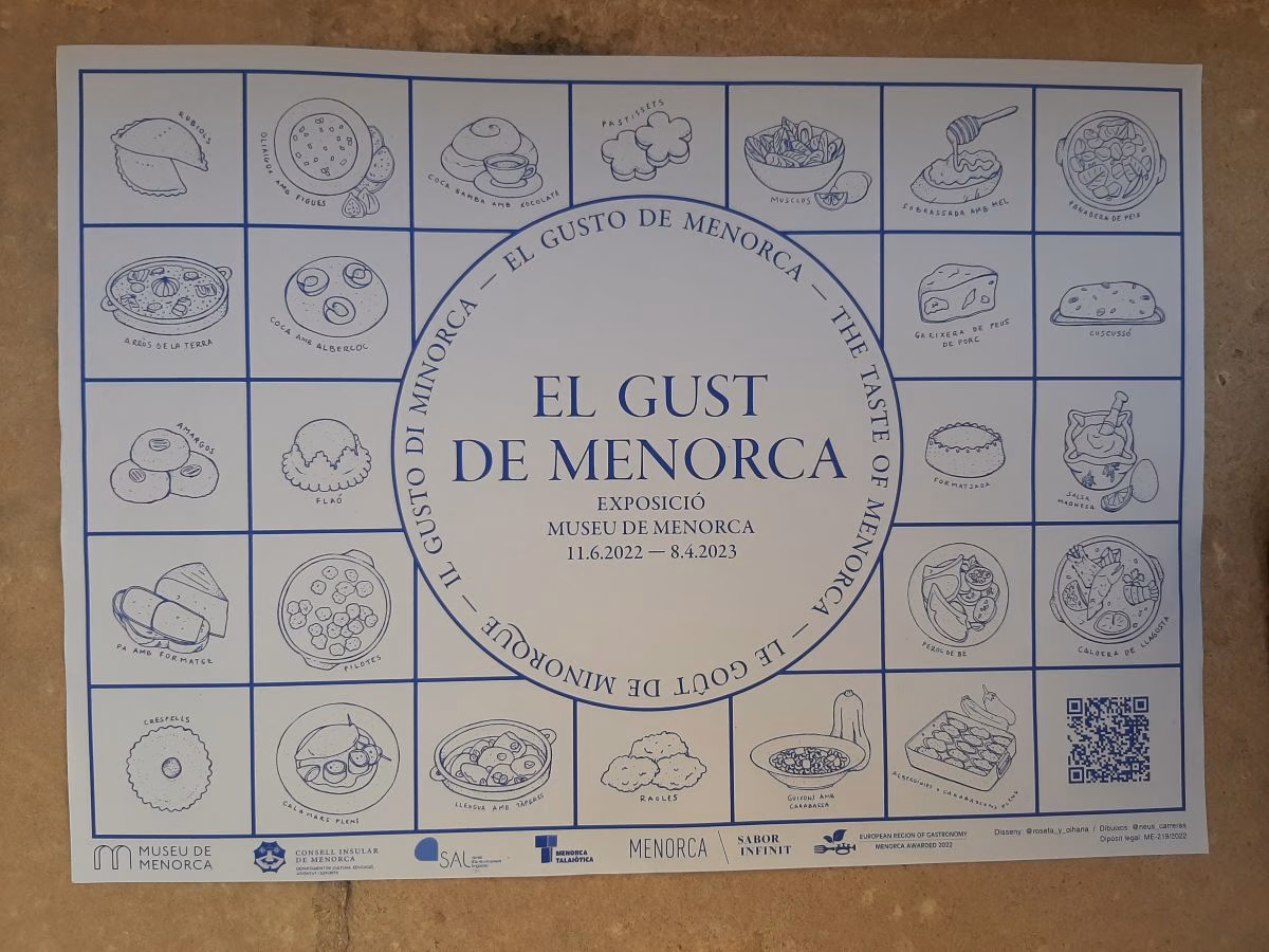 Un mantel con los platos típicos de la gastronomía de Menorca