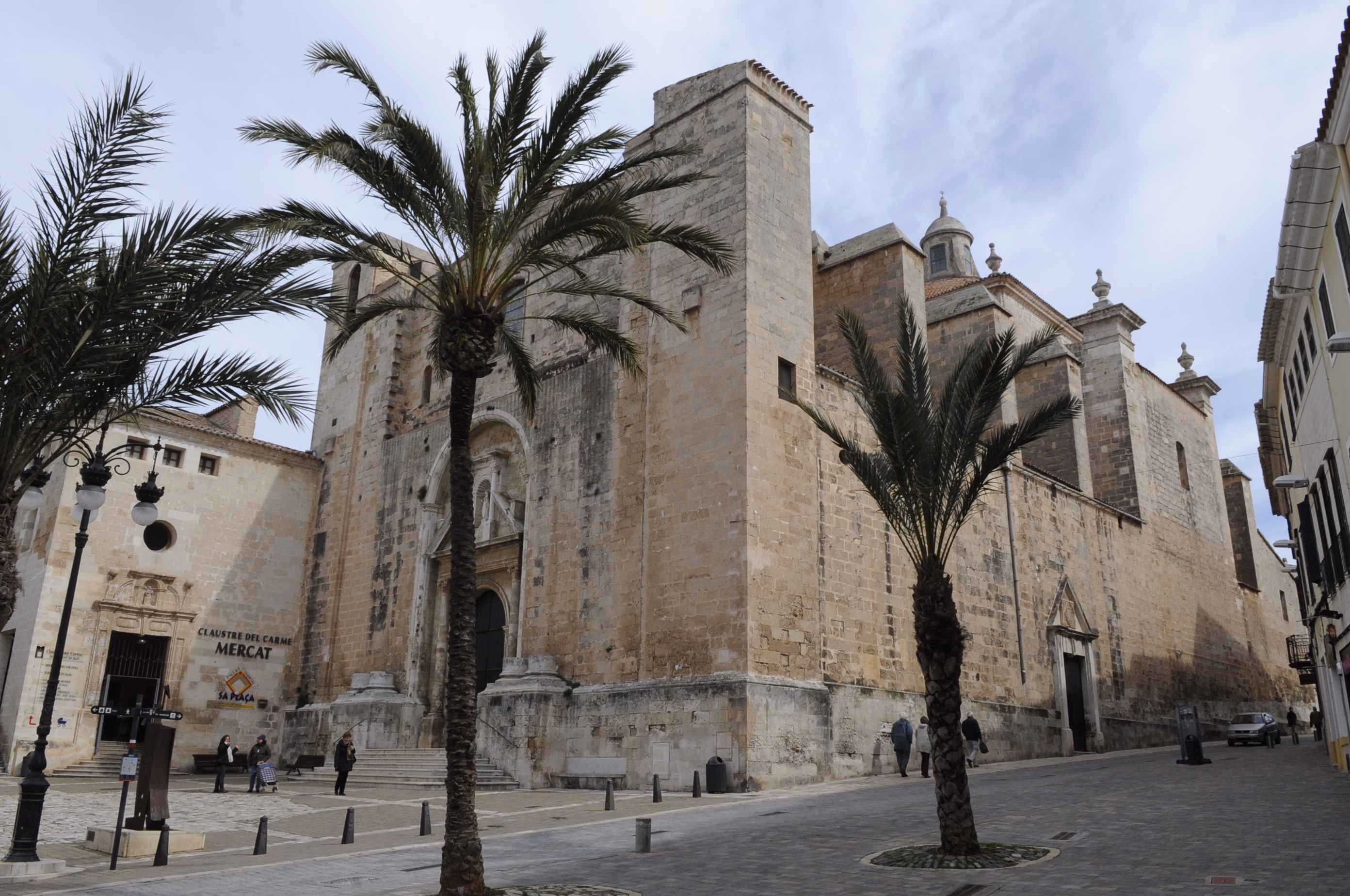 'Misterio diáfano' en la fachada de la Iglesia del Carme de Maó