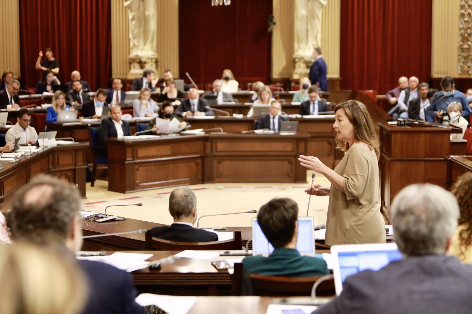 El Parlament elige a Cristóbal Milán director de la Oficina Anticorrupción