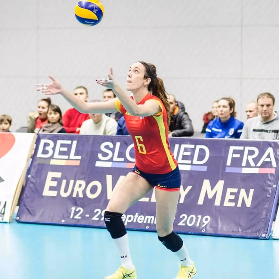 El Avarca no para: ficha a la central internacional Alicia de Blas