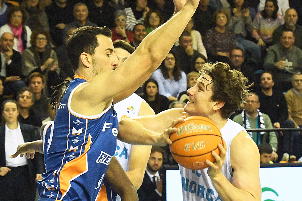 El Hestia Menorca busca reencontrarse con el triunfo ante el Obradoiro