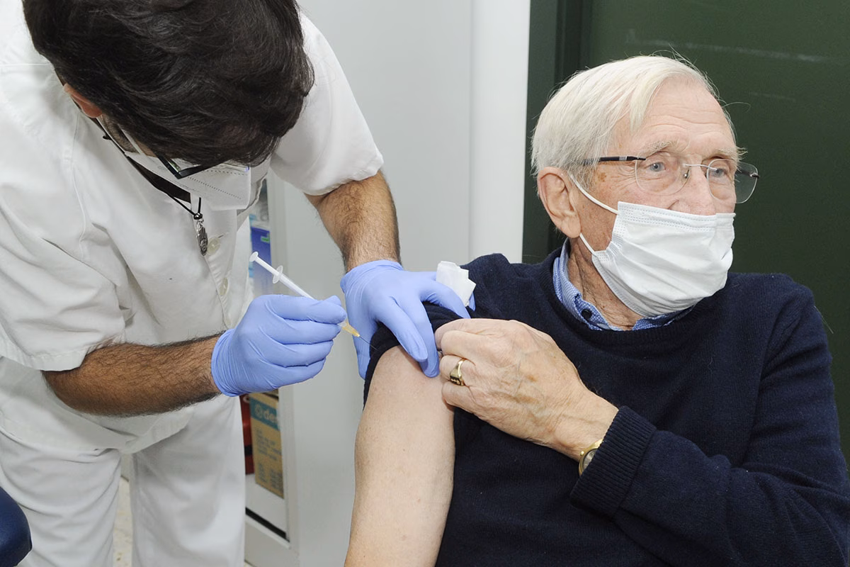 Menorca continúa con una alta incidencia de la Covid a 14 días: 234,5