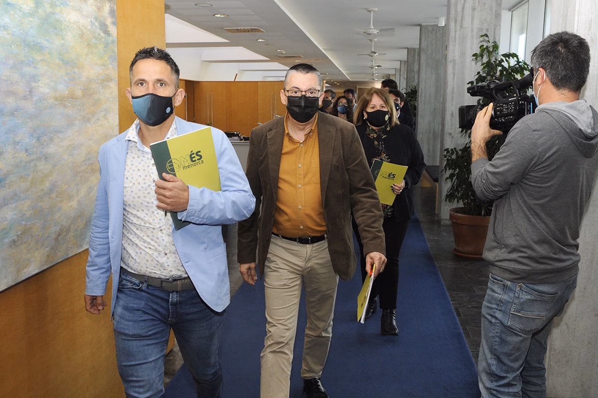 Més per Menorca no acepta el 'chantaje' del Govern y pasa a la oposición en el Consell