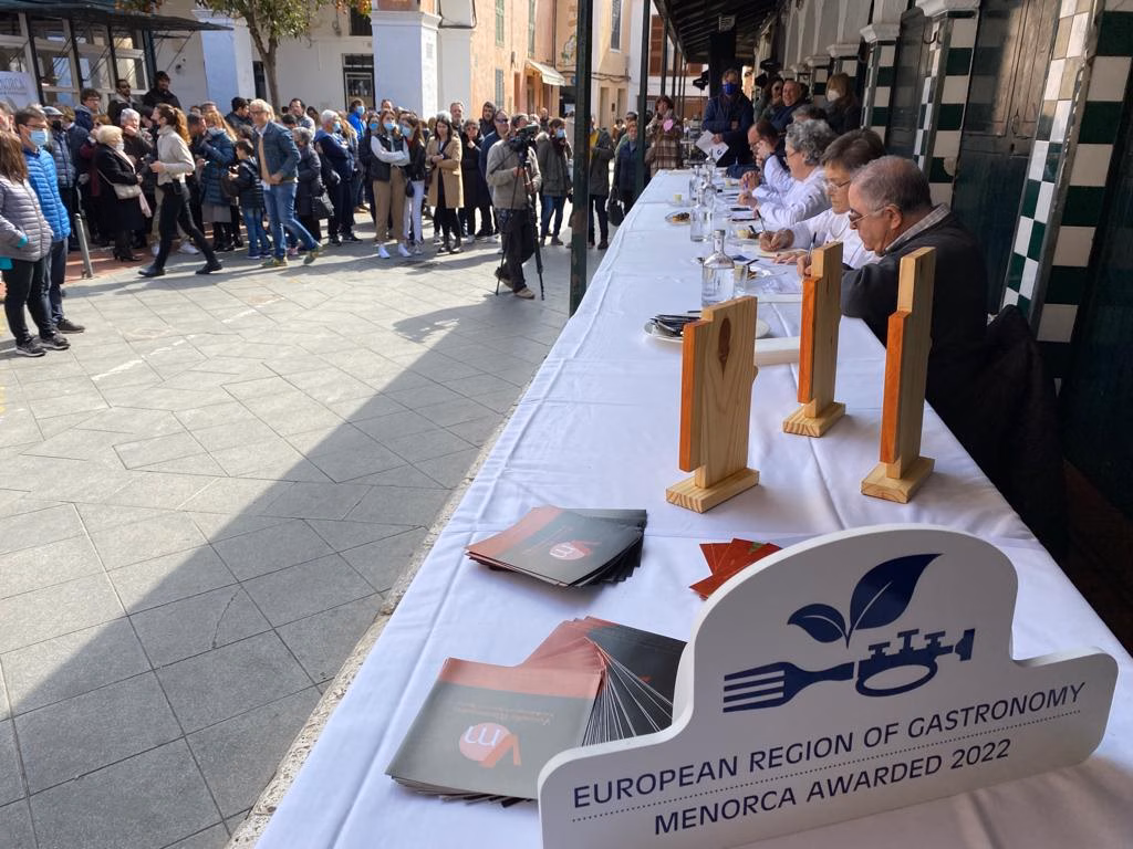 (Fotos) Culto a la "vaca vermella" de Menorca