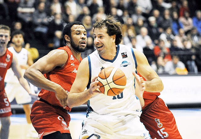 Urko Otegui, leyenda en Menorca y en Palencia