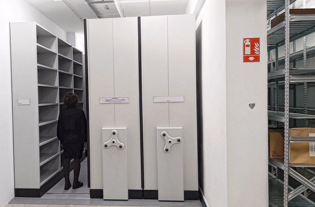 Es Castell mejora la protección de los documentos de su archivo municipal