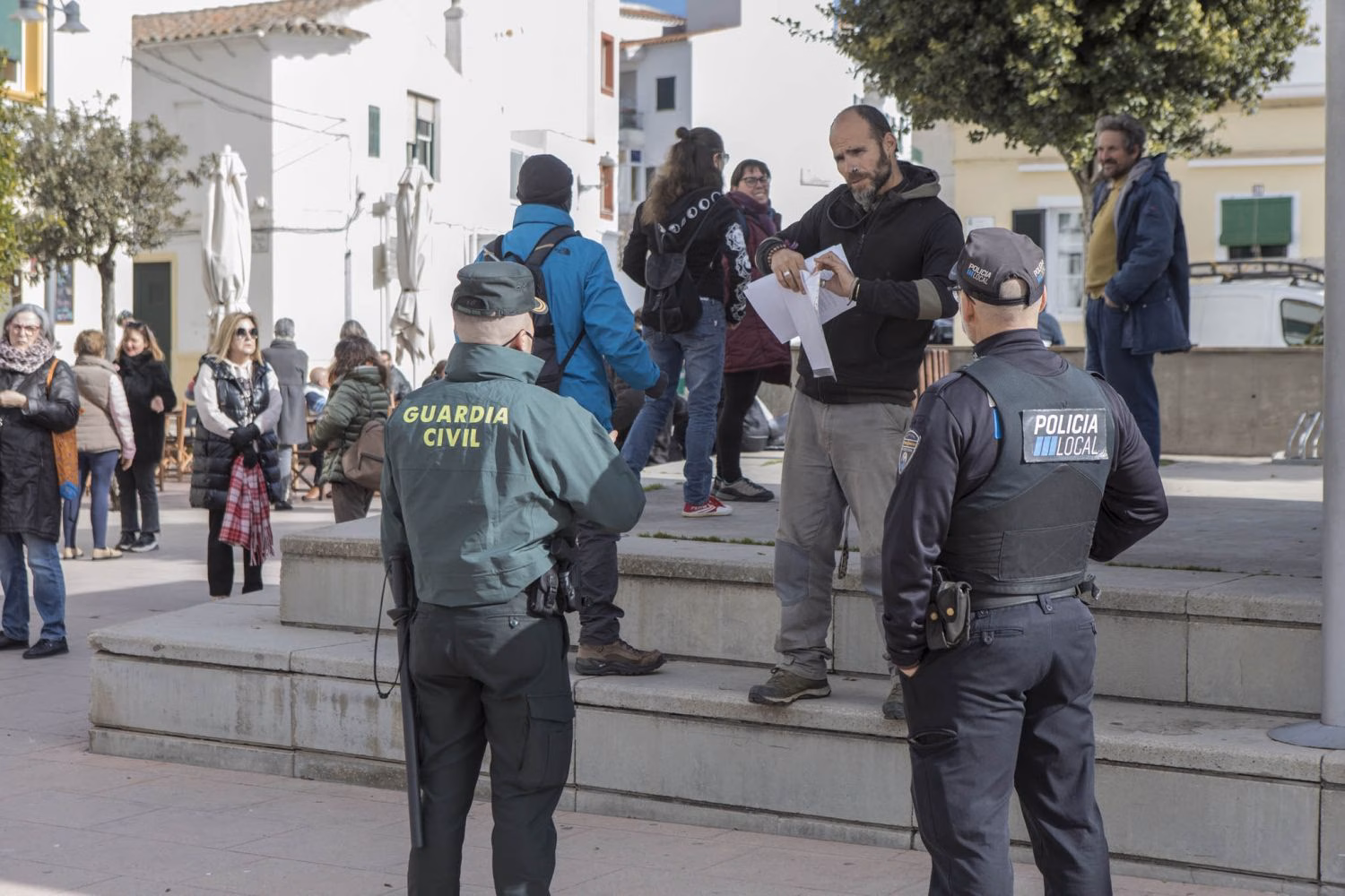 Es Mercadal denuncia a los organizadores de la protesta antivacunas