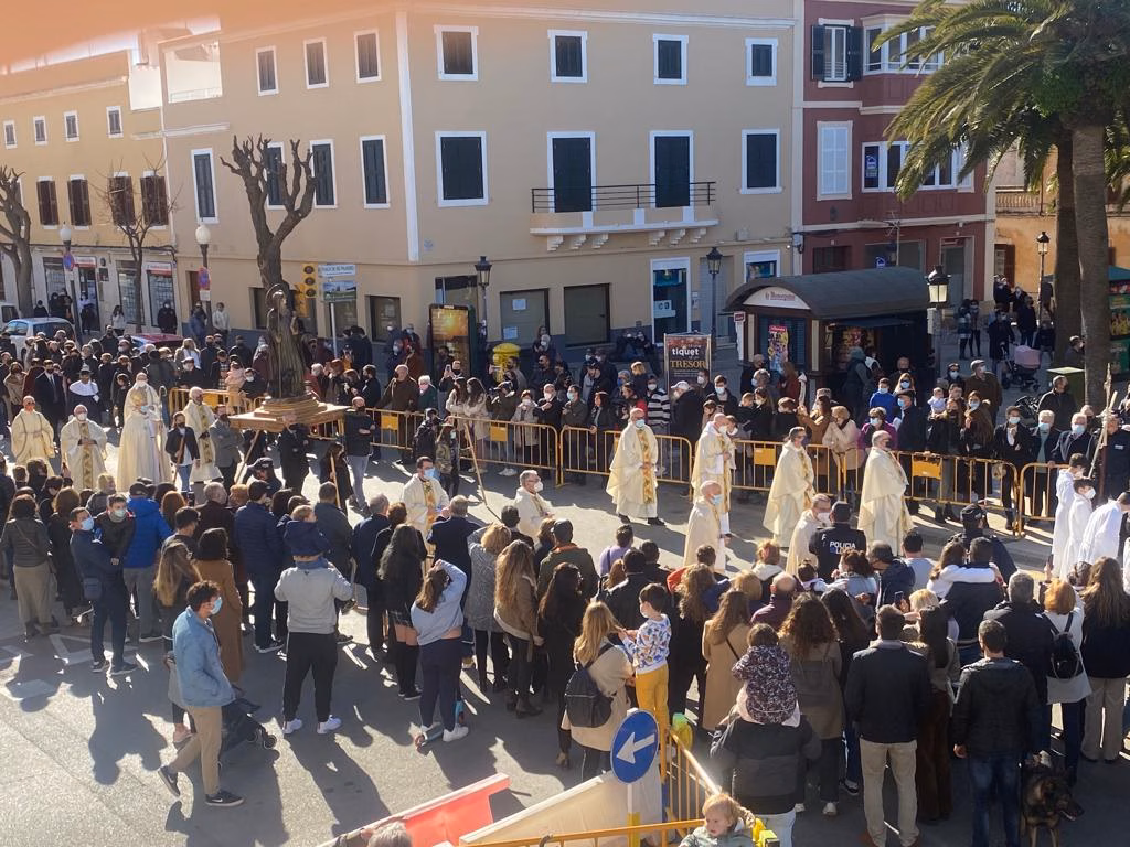 (Fotos y vídeos) Emocionantes "Tres tocs" en la Catedral de Menorca