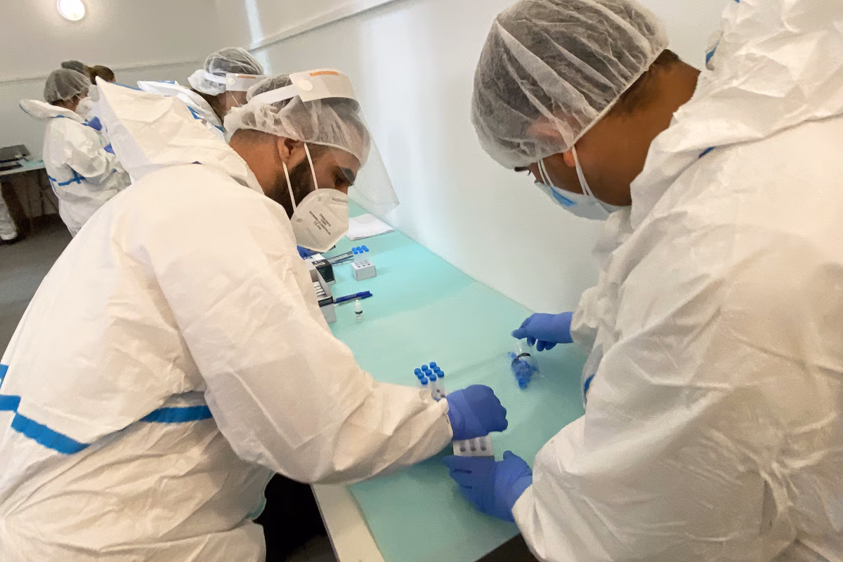 Hay 46 profesionales sanitarios contagiados con Covid en Menorca