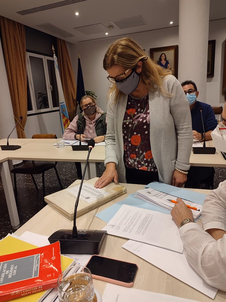 (La foto) Sílvia Pérez toma posesión en Sant Lluís