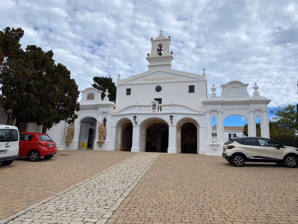 Paz absoluta en el camposanto