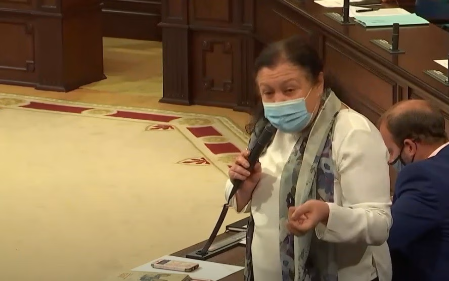 Mae de la Concha: "Denúncieme ante un juzgado si tiene narices"