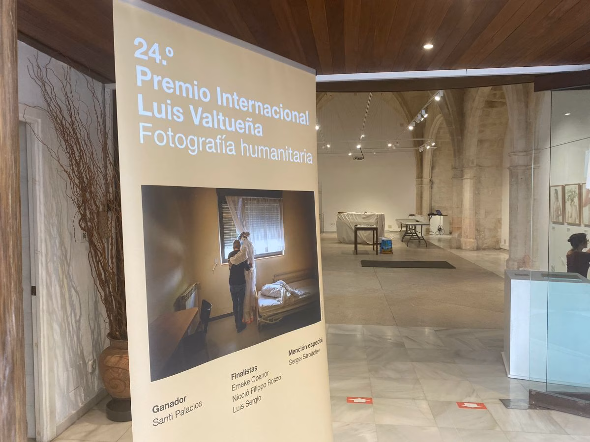 Inauguración en Maó del 24º Premio Luis Valtueña de Fotografía Humanitaria