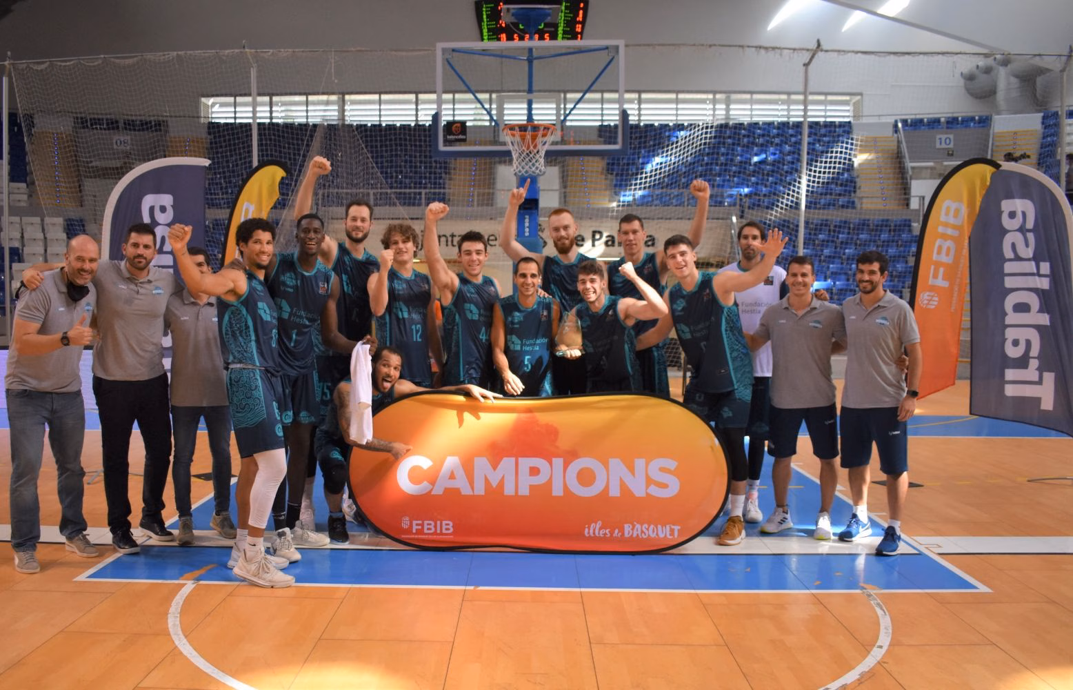 (Vídeo) El Hestia Menorca atrapa el título en Palma