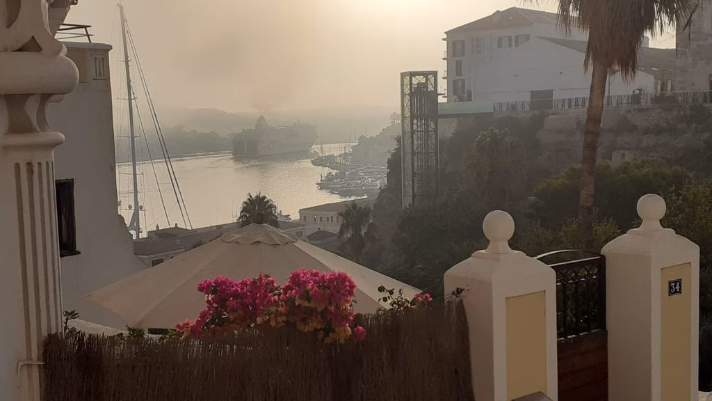 (Fotos) Amanecer con niebla en Menorca