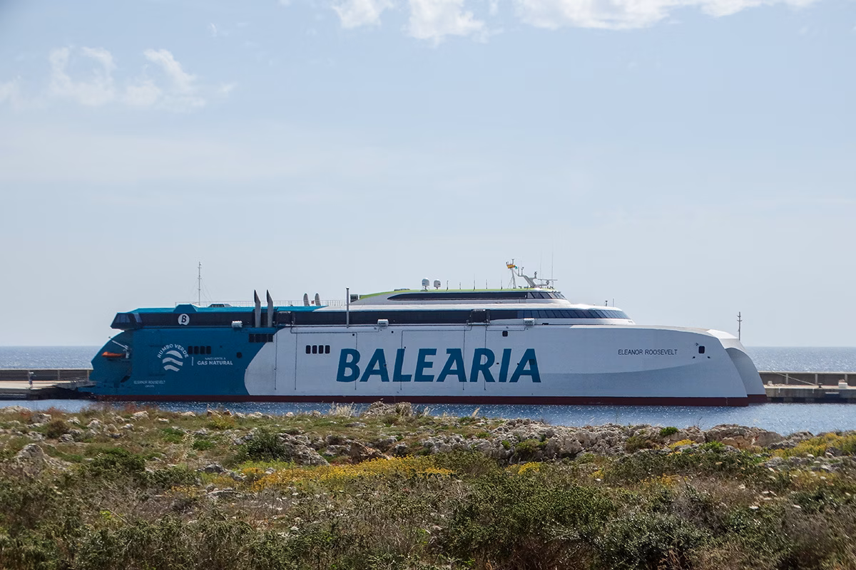 Baleària realiza el primer viaje descarbonizado de Europa entre Barcelona y Ciutadella