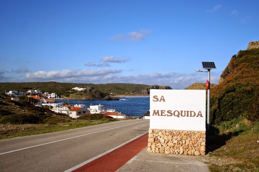 Maó renovará el alumbrado público de Sa Mesquida con luces LED