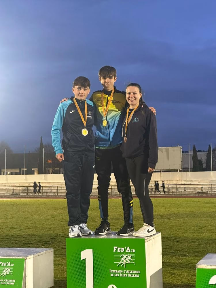 (Fotos) Menorca conquista 13 medallas en el Campeonato Balear de Pista de Invierno