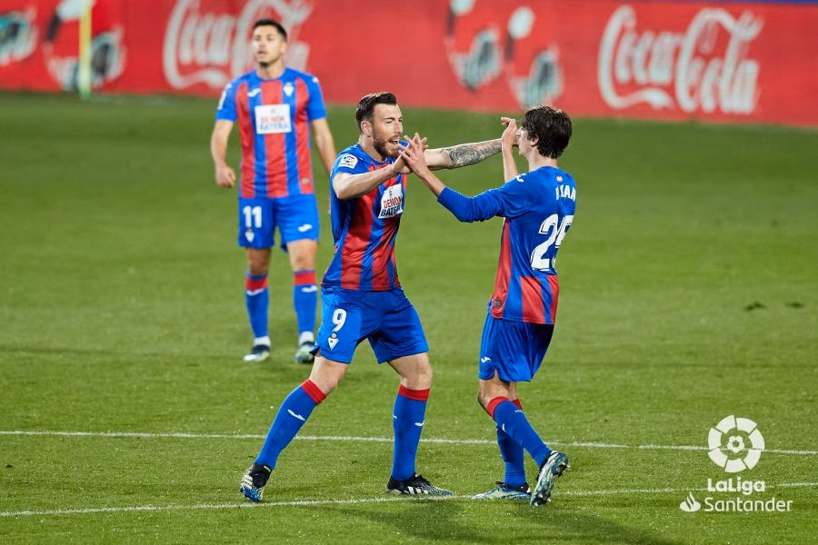 (Fotos) Un gol de Sergi Enrich no evita la derrota del Eibar