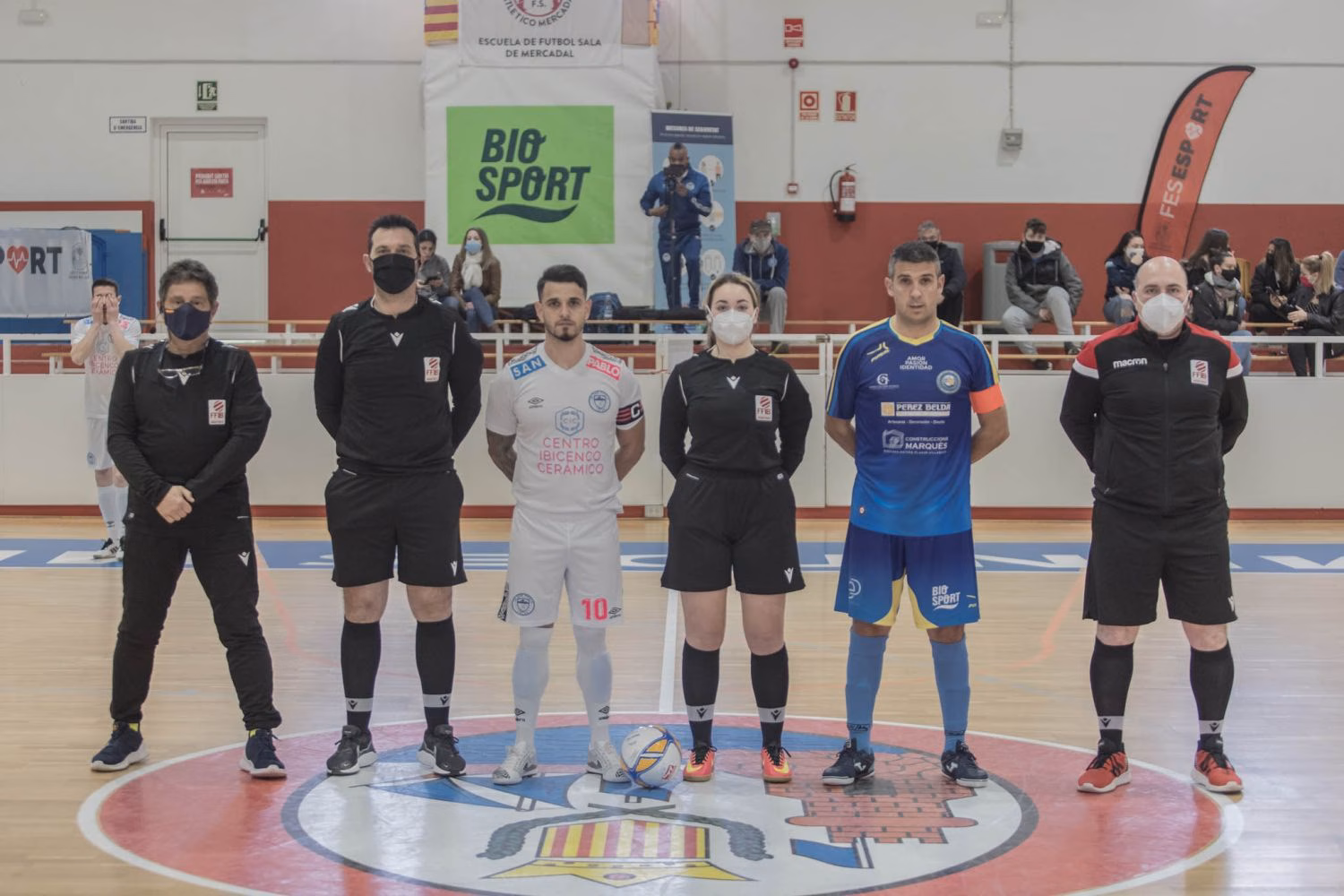 Itziar Gómez debuta en la tercera división masculina de fútbol sala