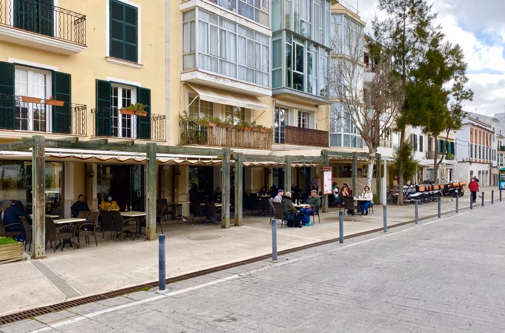Los restauradores de Menorca "decepcionados" con las nuevas medidas del Nivel 2 de alerta