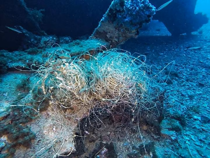 El vidrio y los plásticos son las basuras marinas más frecuentes en el Mar Balear