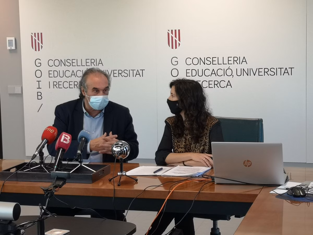 Contratan 4 docentes especialistas para reforzar la atención al alumnado en Menorca