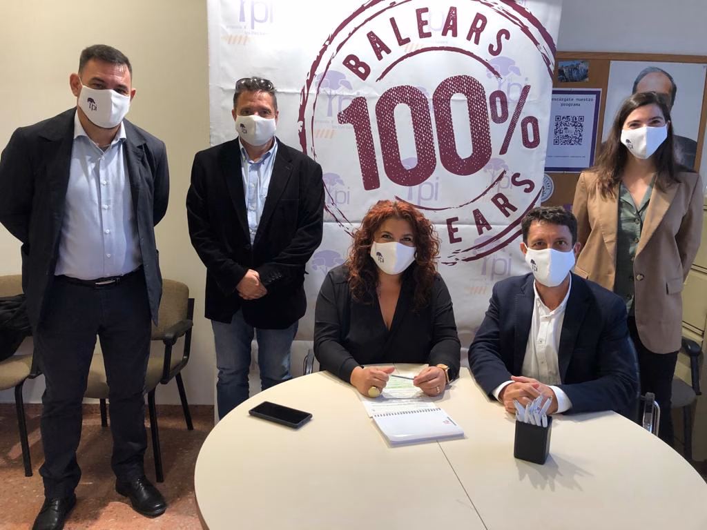 El PI quiere subvencionar los viajes de menores solos en avión