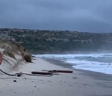 (Vídeo) El temporal devora la playa de Son Bou