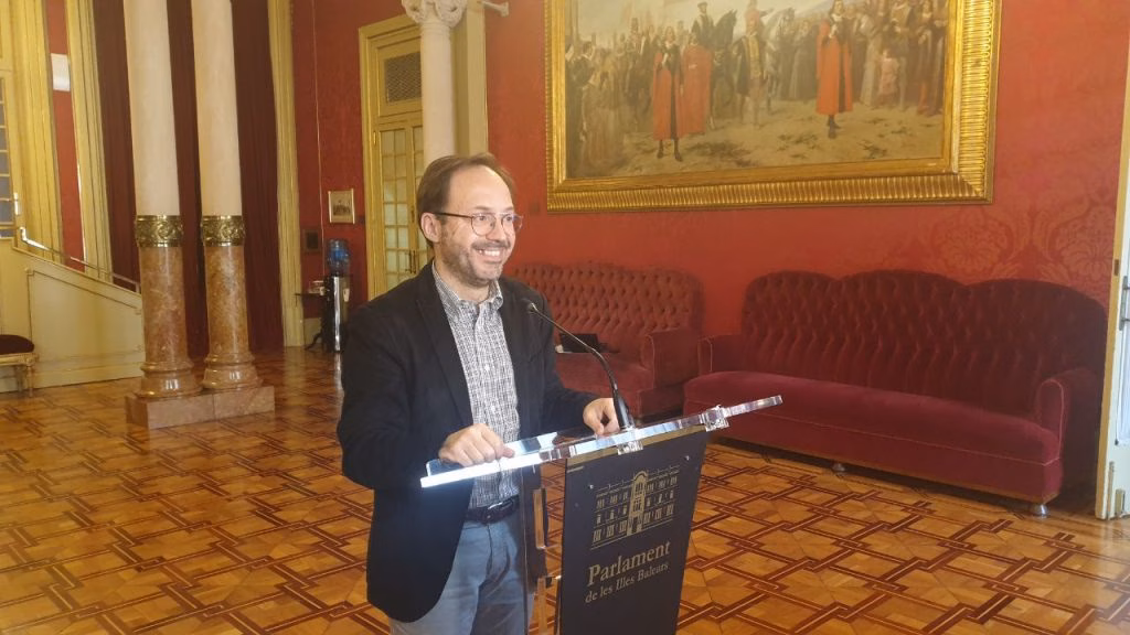 Més per Menorca logra impedir la ampliación de hoteles a la carta
