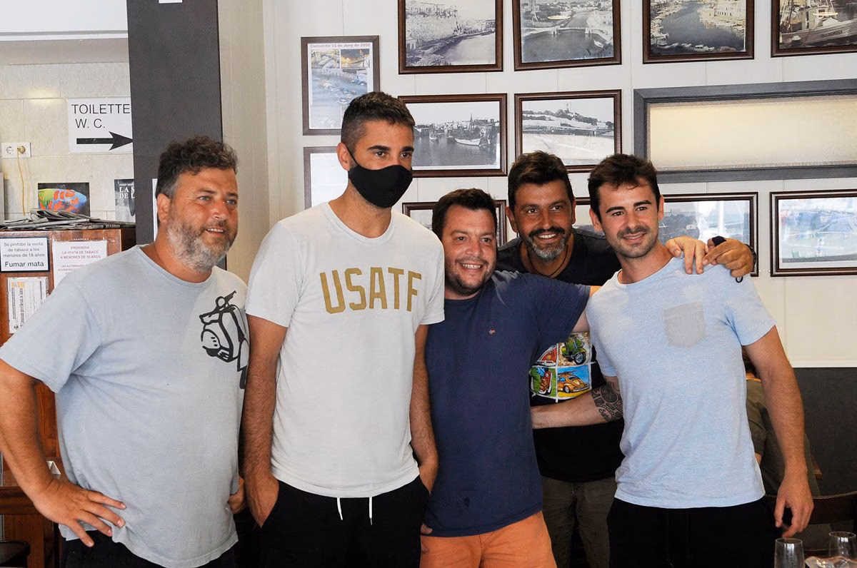 El exjugador de basket Juan Carlos Navarro, de vacaciones en Menorca