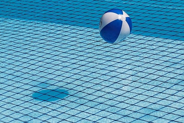 Mantén tu piscina perfecta con estos consejos