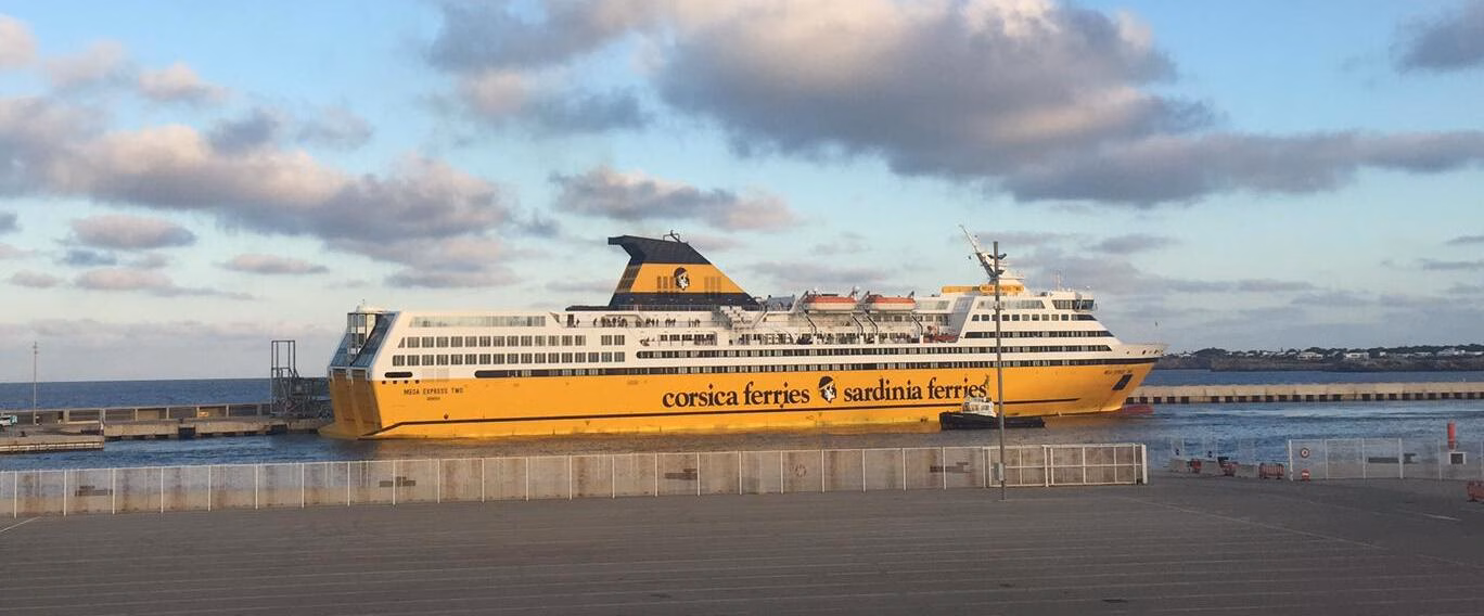 Ciutadella inaugura una ruta marítima con Francia