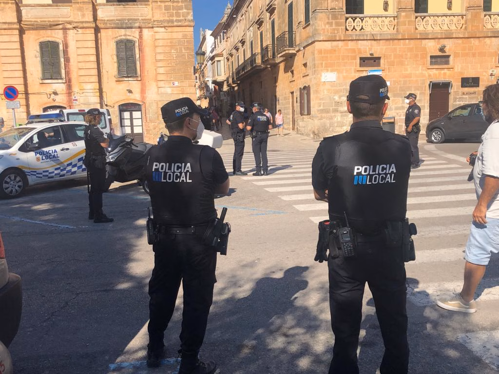 Ciutadella llevará las aglomeraciones ante una Junta de Seguridad y no descarta sanciones