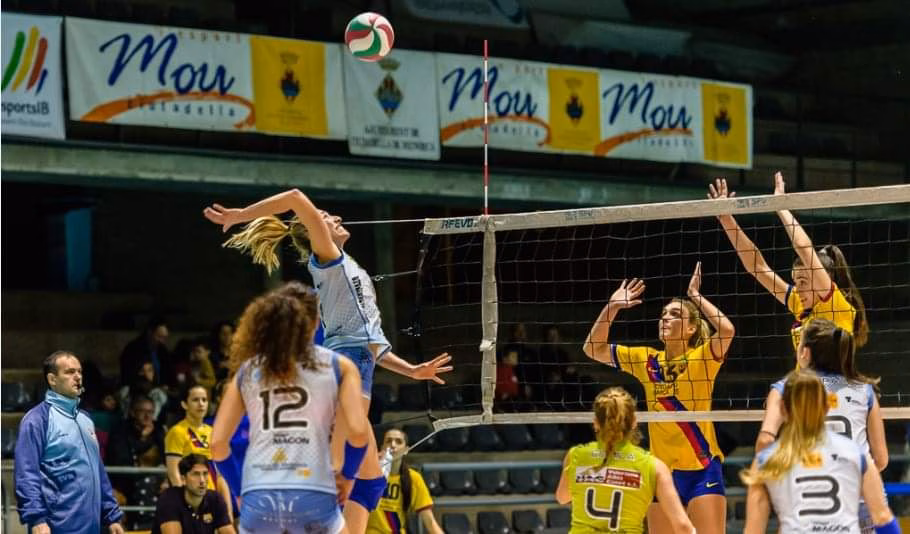 El Avarca de Menorca renueva a la receptora asturiana Cristina Llorens