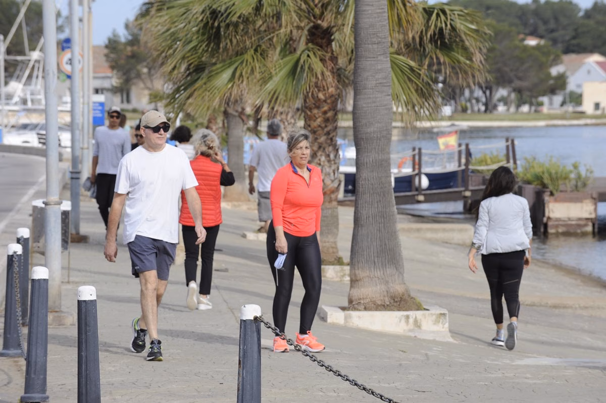 El Govern no prevé cambiar las franjas horarias para pasear o hacer deporte