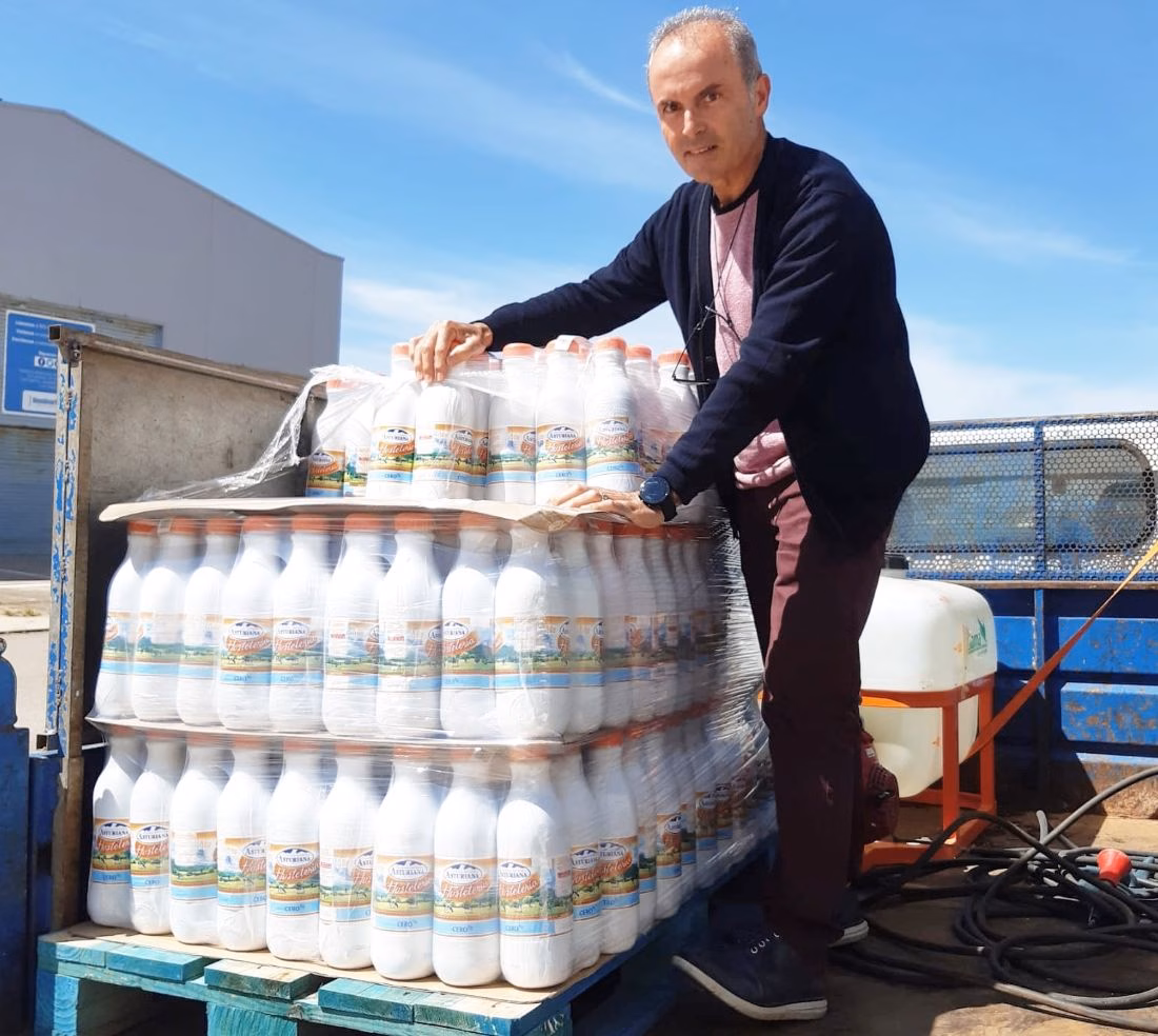 Donación de la empresa Disbal al Banco de Alimentos de Es Castell