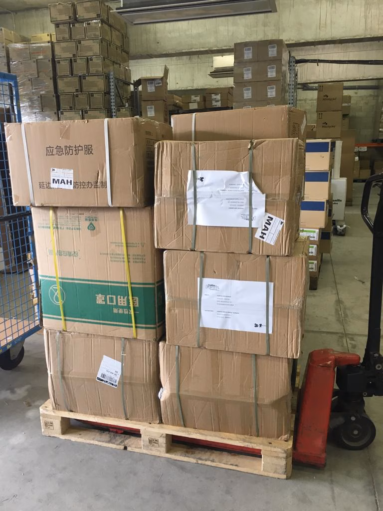 Llega más material sanitario al Mateu Orfila