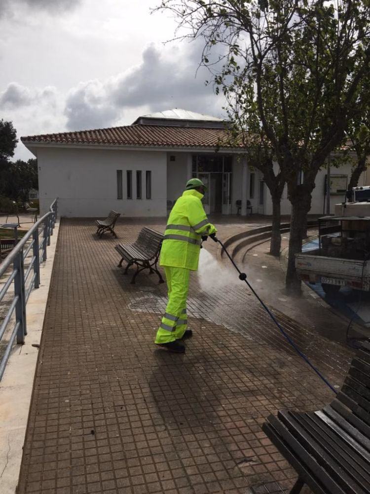 (Fotos) Alaior pide ayuda al Ejército para desinfectar la ciudad